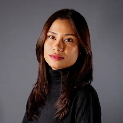Portrait of Vívian Paloma Almeida dos Santos